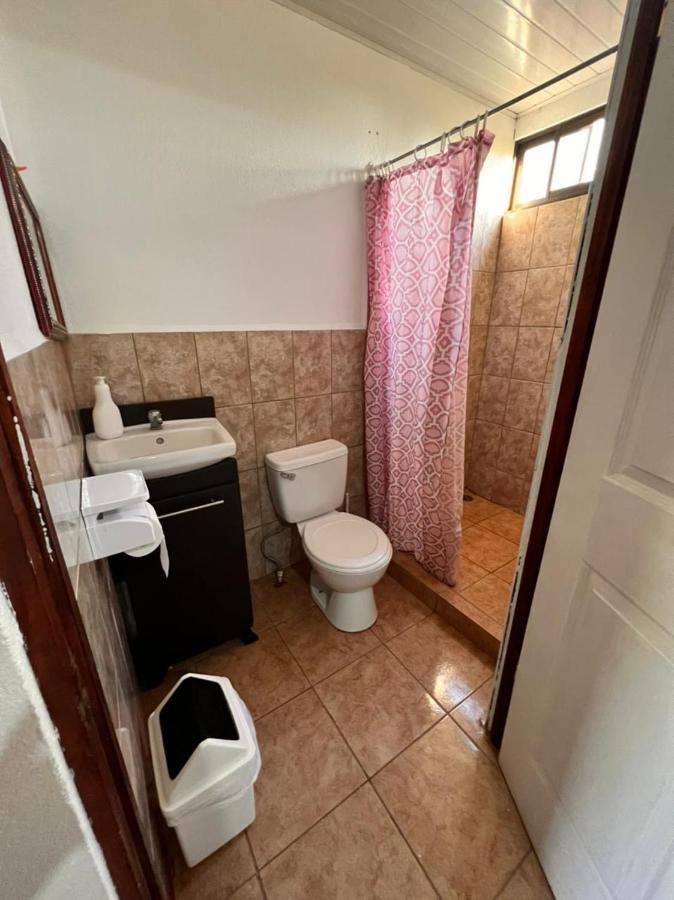 Cabinas Playa Bandera Bed & Breakfast Parrita Exterior photo
